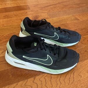 NikeAir Max Solo Black Mica Green DX3666-005 size 13 men’s shoes